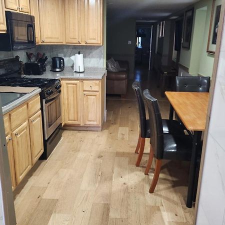 Two Bedroom Few Blocks From The Beach And Tropicana Casino แอตแลนติกซิตี้ ภายนอก รูปภาพ